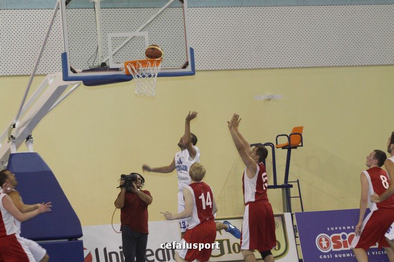 110915 sport 447_tn.jpg